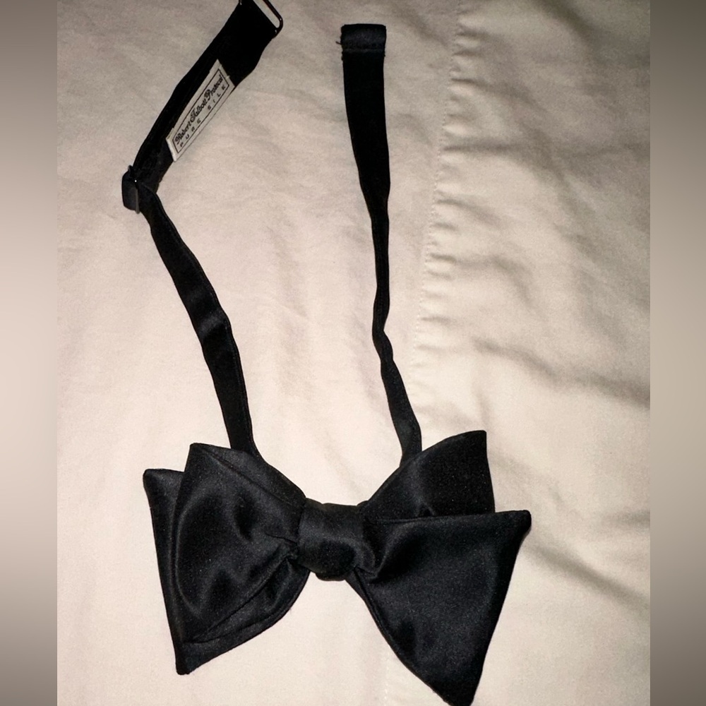 Robert Talbott Protocol tuxedo bow tie 100% silk